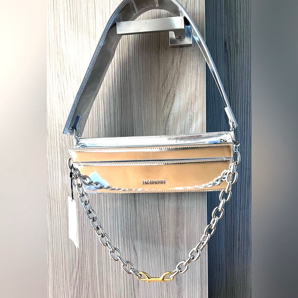 authentic NWT JACQUEMUS Le Ciuciu metallic silver leather shoulder bag PRISTINE